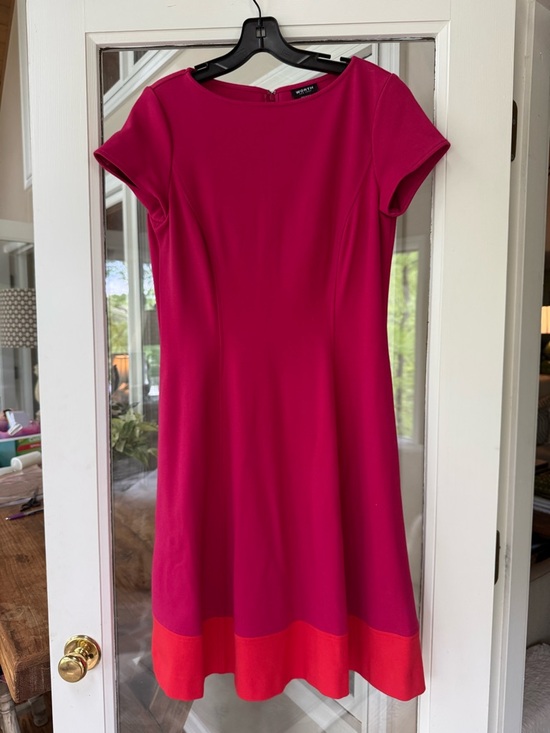 Worth Dresses & Skirts - WORTH brand Hot Pink & Orange fit & flare Colorblock high boatneck & cap sleeves